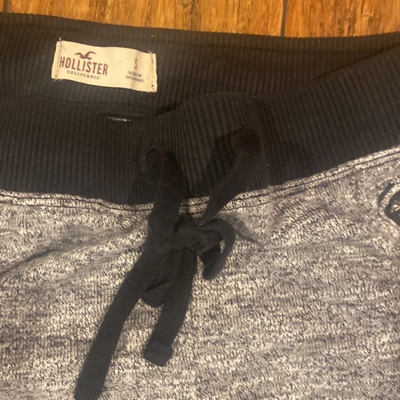 Hollister grey and black joggers - Picture 4 of 8